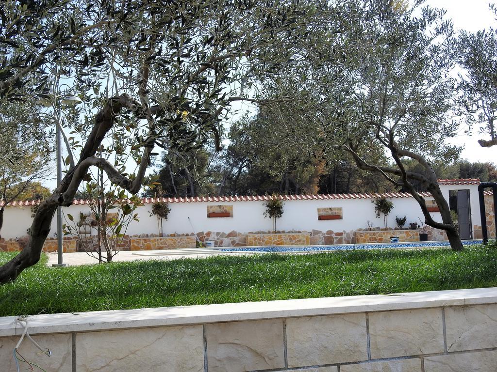 Apartments Villa Barbara Сумартин Екстериор снимка