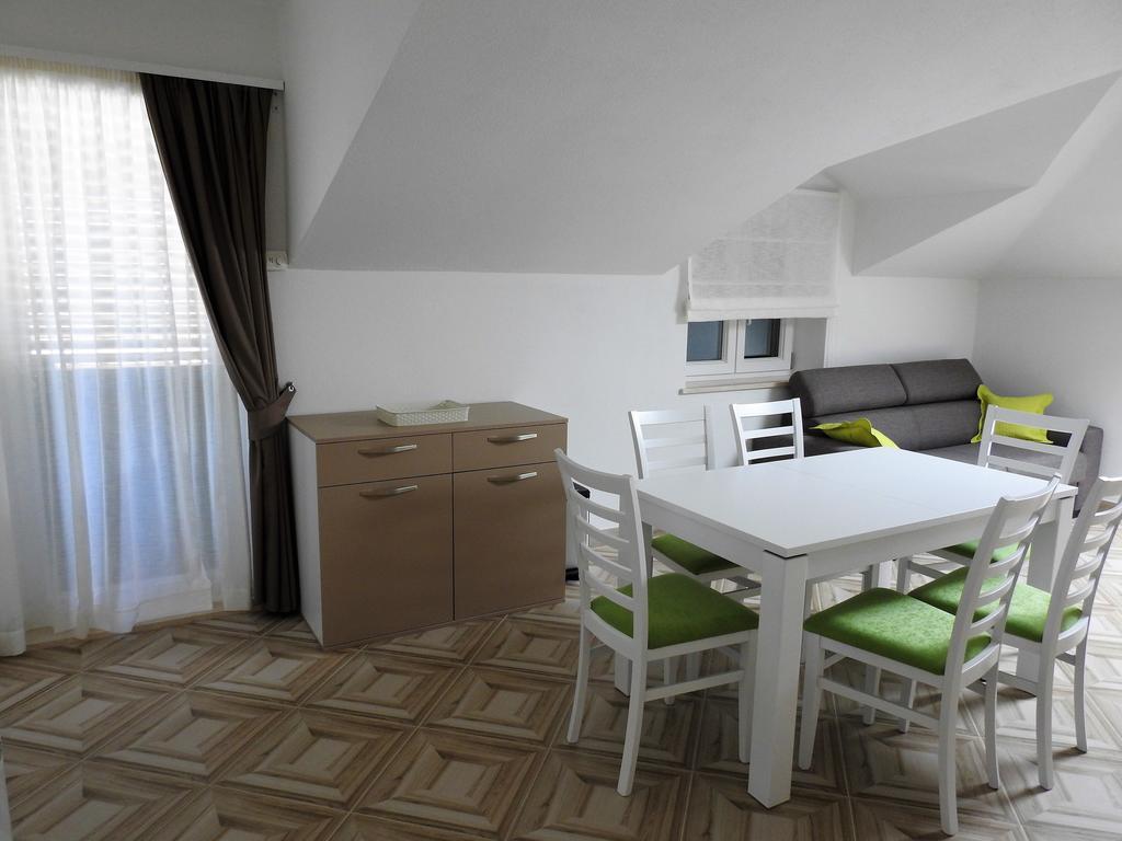 Apartments Villa Barbara Сумартин Екстериор снимка