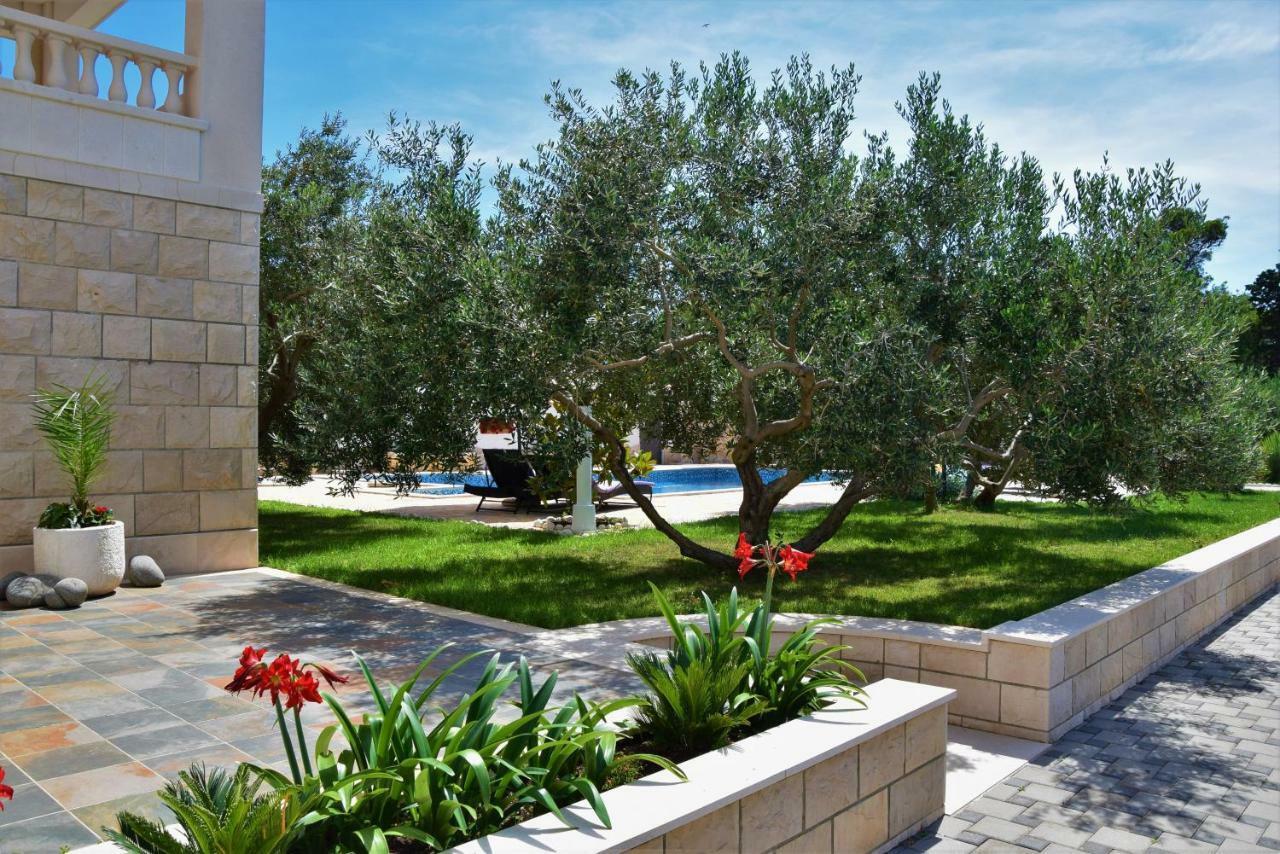 Apartments Villa Barbara Сумартин Екстериор снимка