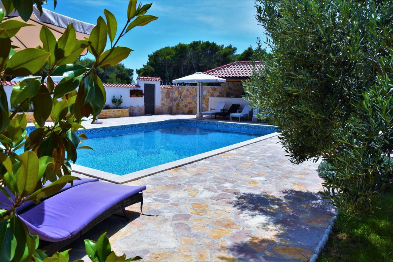 Apartments Villa Barbara Сумартин Екстериор снимка