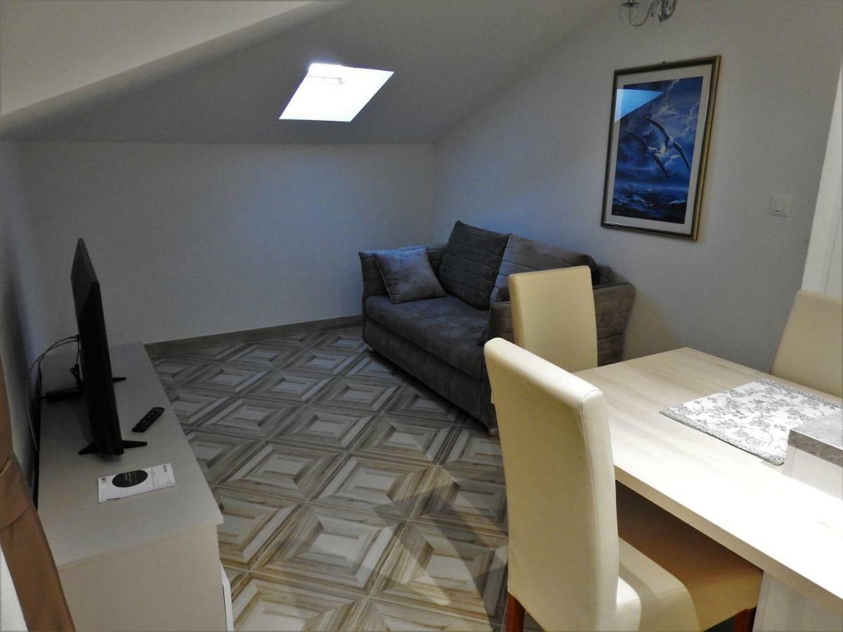 Apartments Villa Barbara Сумартин Екстериор снимка